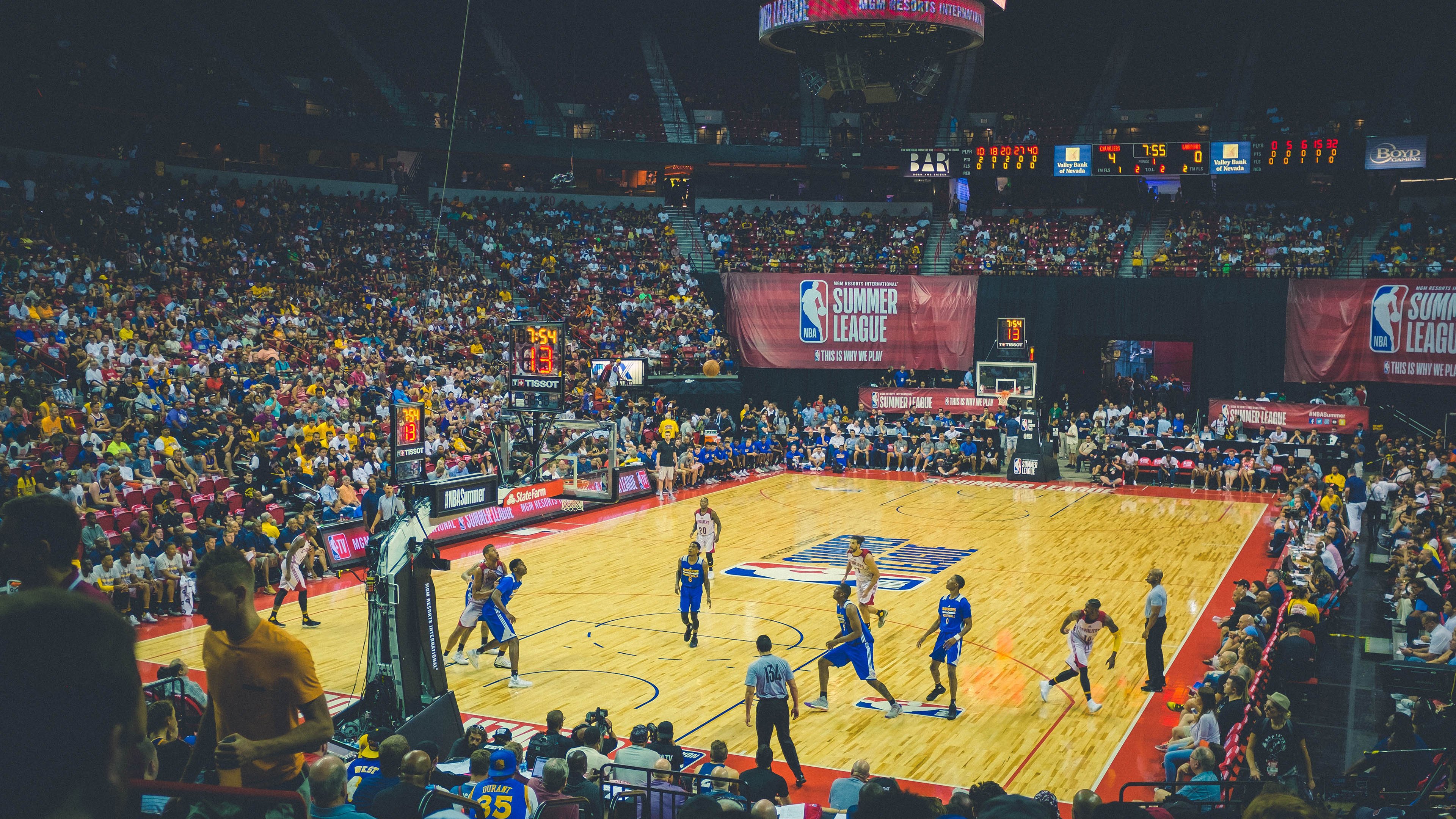 掘金横扫尼克斯，东契奇如何从超级巨星蜕变为关键先生